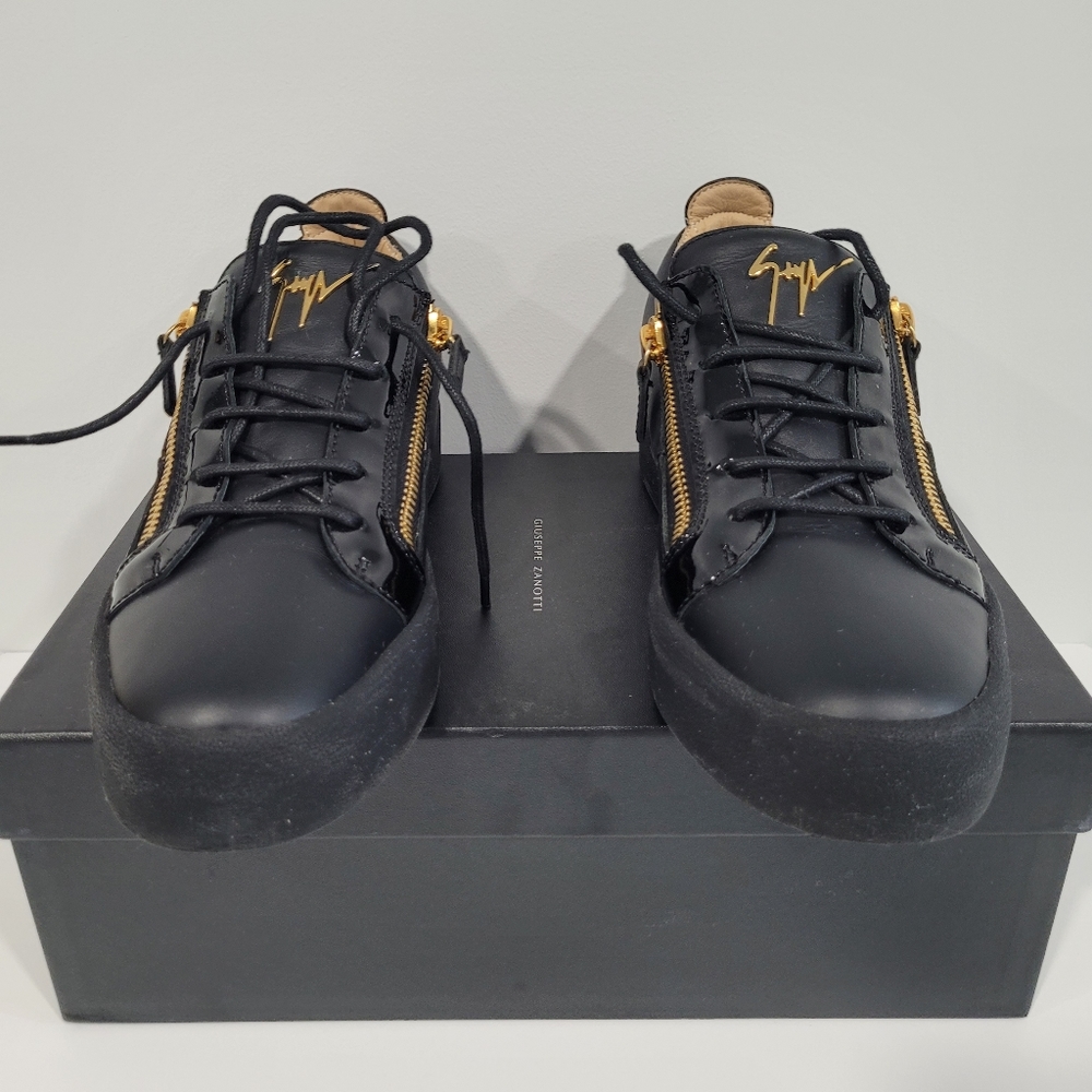 Authentic!!! Giuseppe Zanotti low-top sneaker